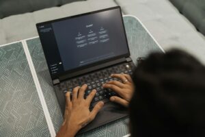 Illustration of AI tools helping creative professionals like designers, writers, and marketers in 2025